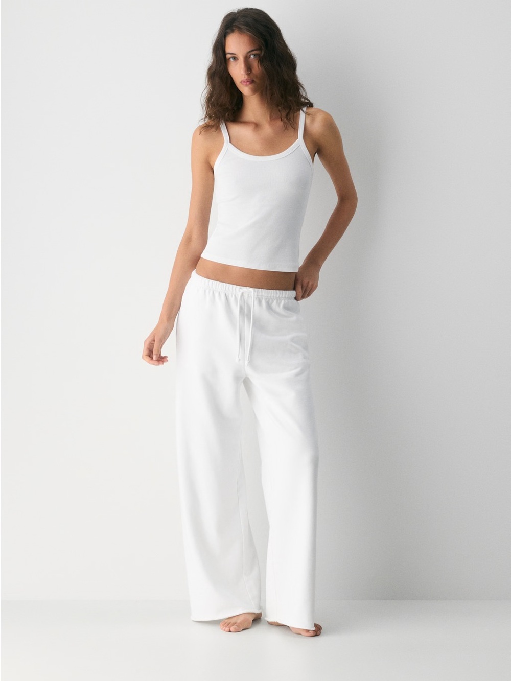 Aritzia Terry Sweatfleece Mega Flutter Sweatpant Size M NWT